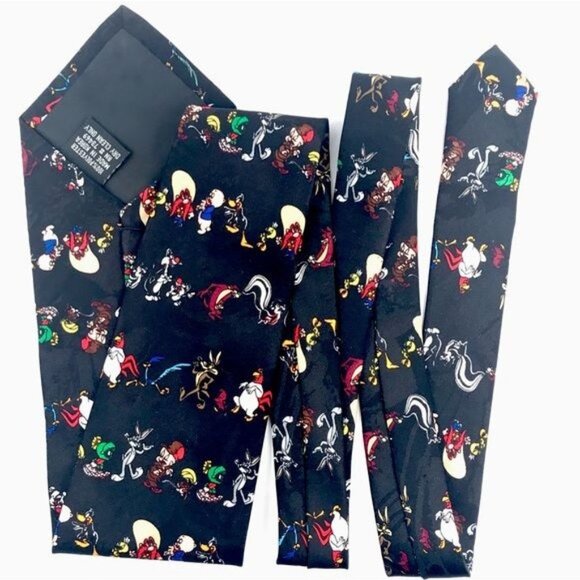 Looney Tunes Mania Men's Tie All the Characters 57 in - Picture 3 of 5